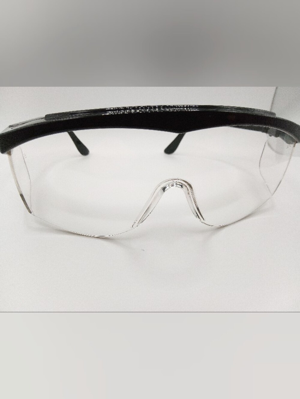 Clear Industrial Safety Glasses – Lightweight, Wraparound Design